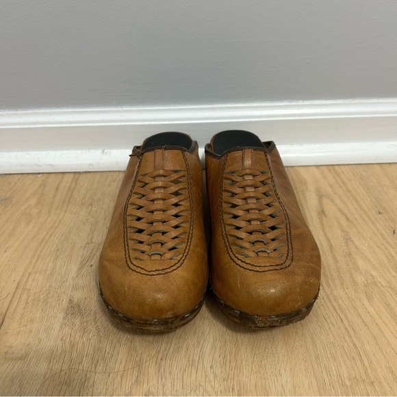 MIA Vintage Brown Leather Woven Wooden Clog Slip-On Women’s Size 40 EU/ 9.5 US - Picture 2 of 8